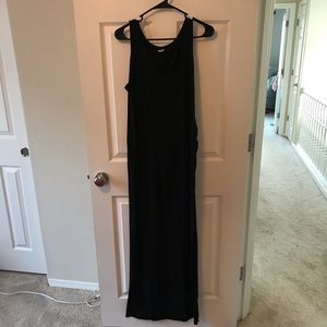 Maternity maxi dress